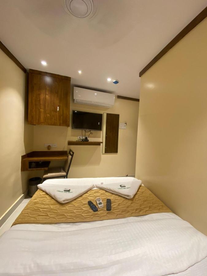 Garden Creek Residency - Near To Mumbai International Airport Hotel Kültér fotó