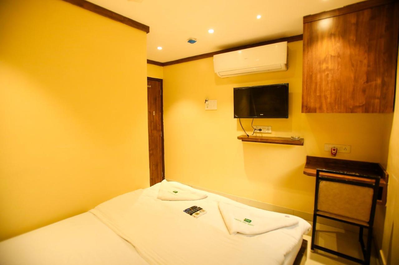 Garden Creek Residency - Near To Mumbai International Airport Hotel Kültér fotó